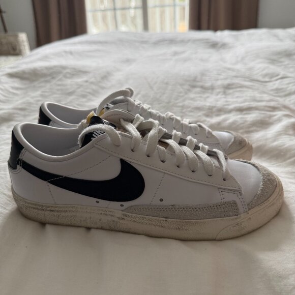 Nike Blazer Low 77 - Picture 2 of 3